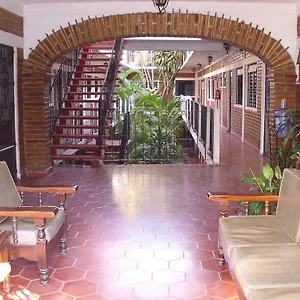 2* Hotel Azteca